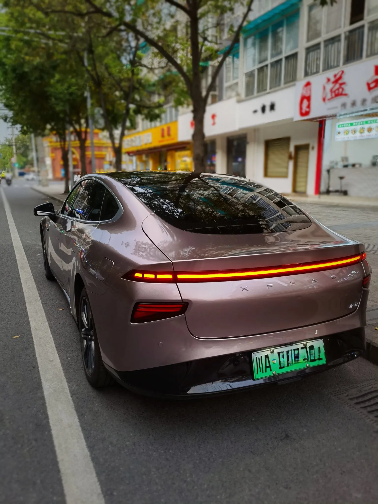 五颜六色的改色膜可以备案吗