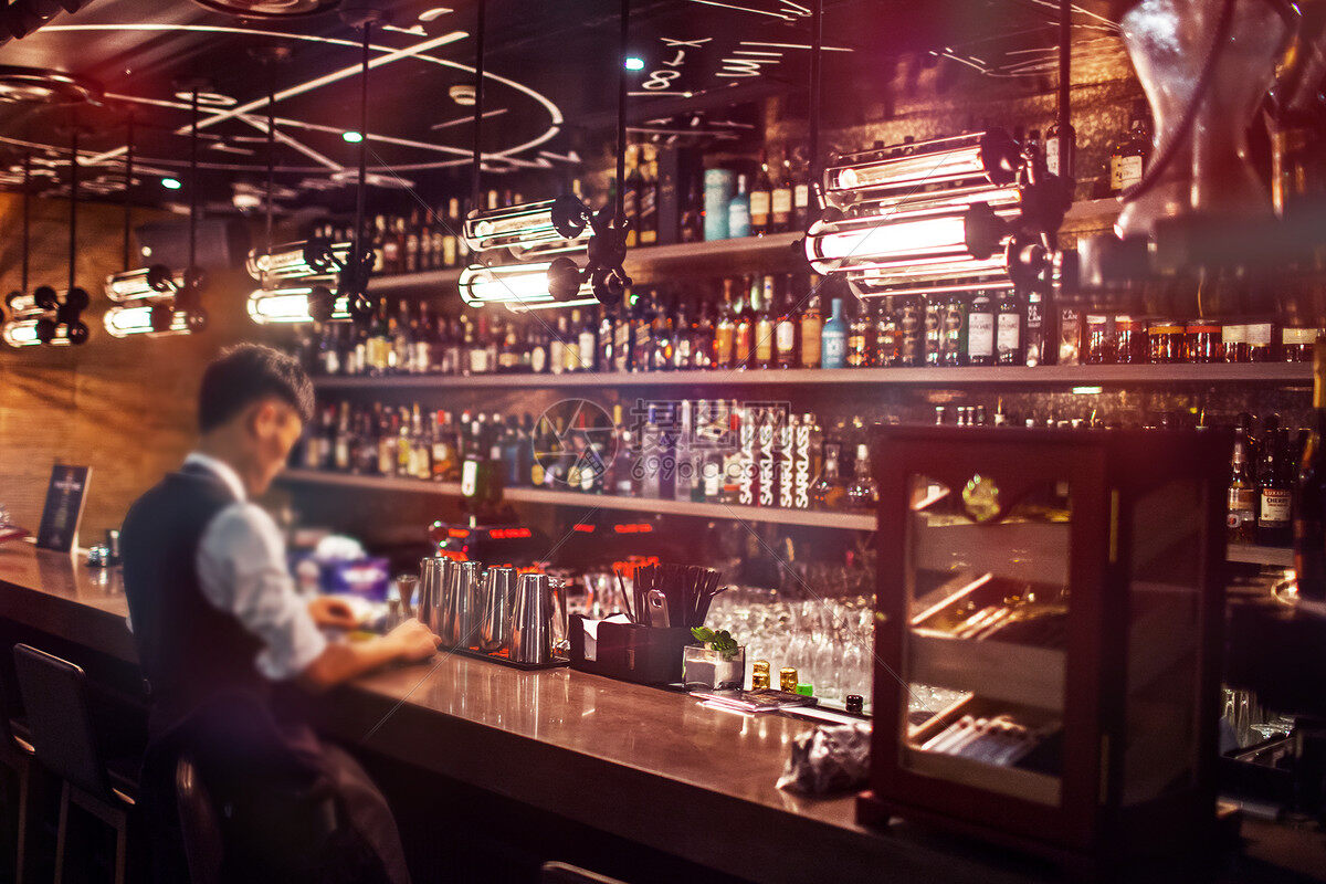 酒吧驻唱需要到什么部门备案