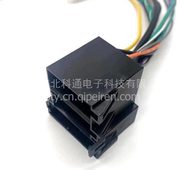 汽车中控主机连接分频器