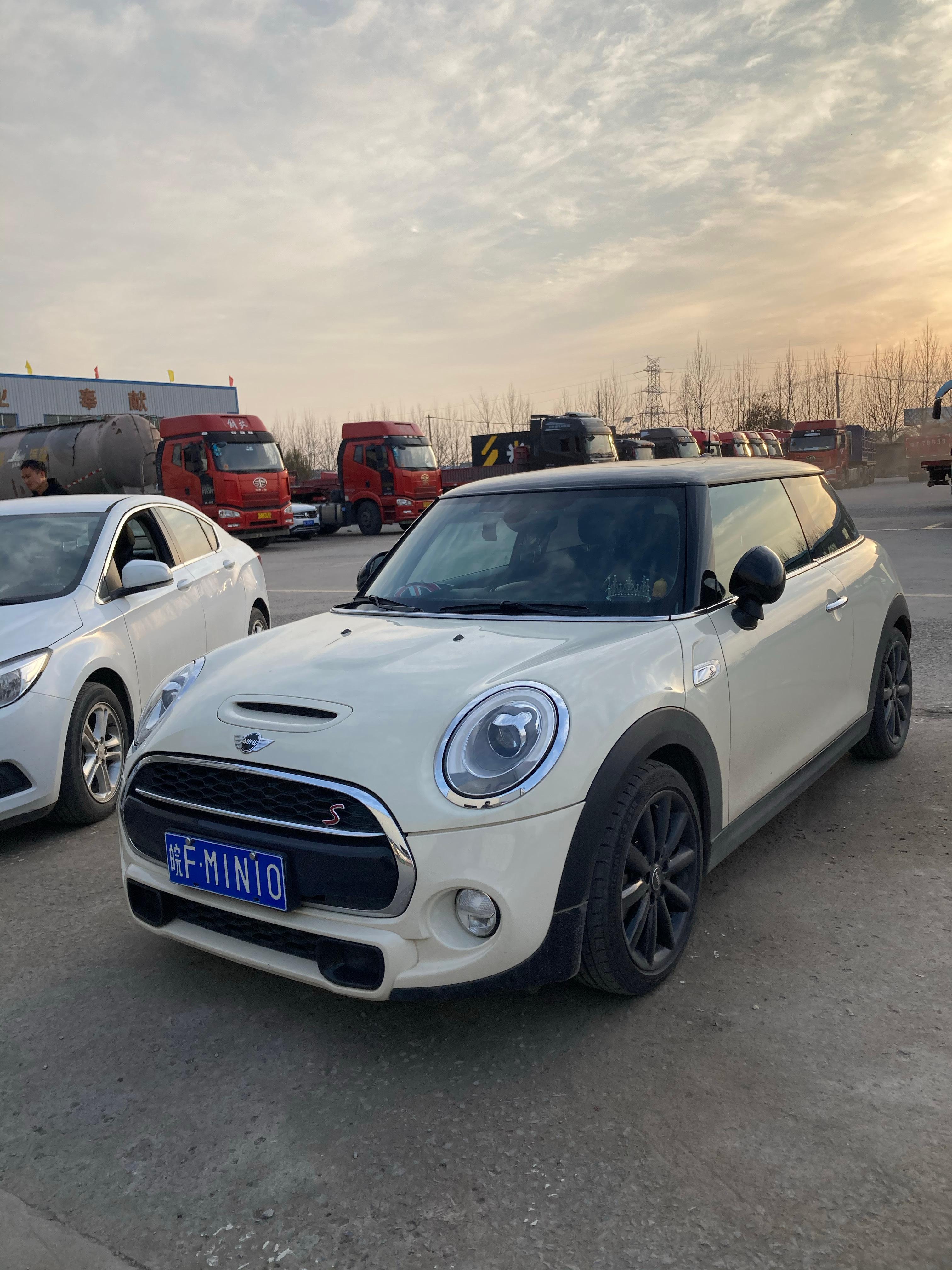 mini车贴图案要备案吗