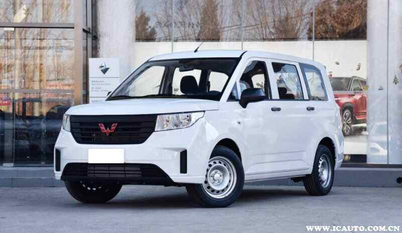 五菱宏光倒车雷达主机在哪