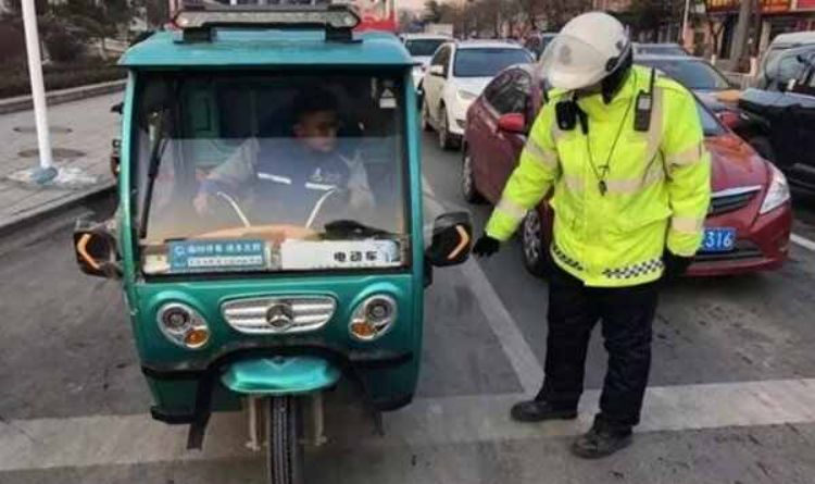 电动三轮车没有备案可以上路吗