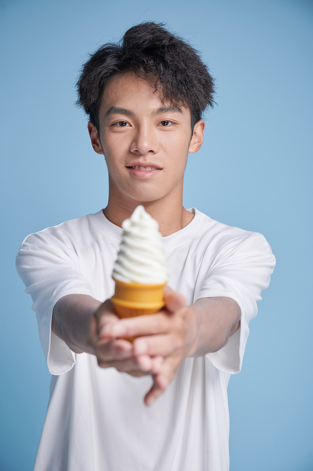 男主机长女主地勤医生