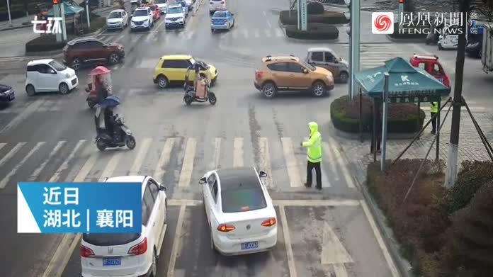 送病人闯红灯交警队如何备案