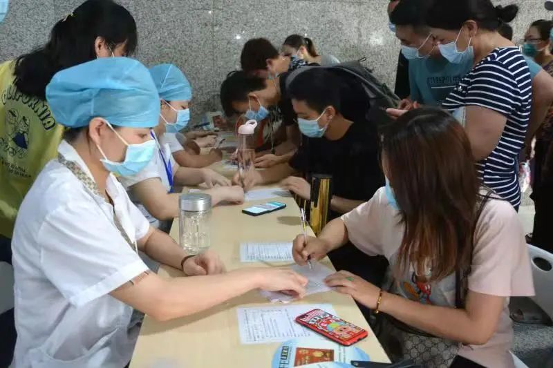 给别人预约新冠疫苗怎样自助备案