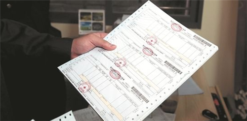 房子备案和发票一块开吗