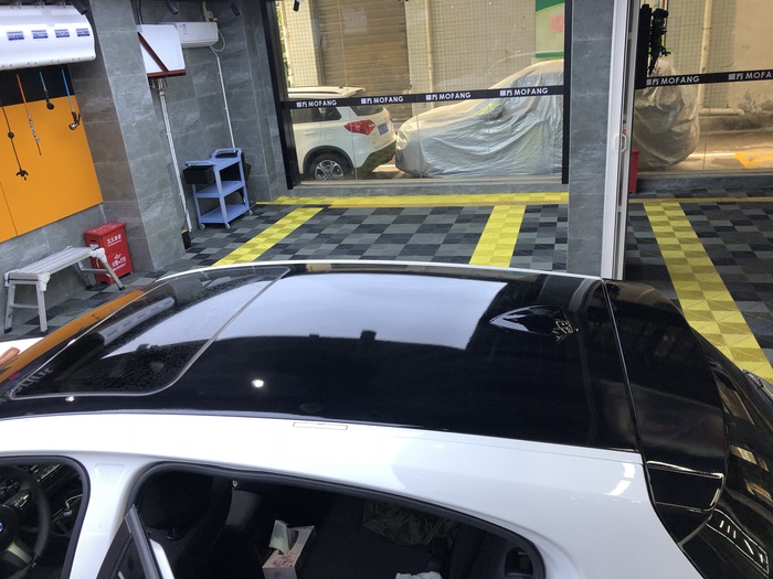 宝来车顶贴黑膜要不要备案