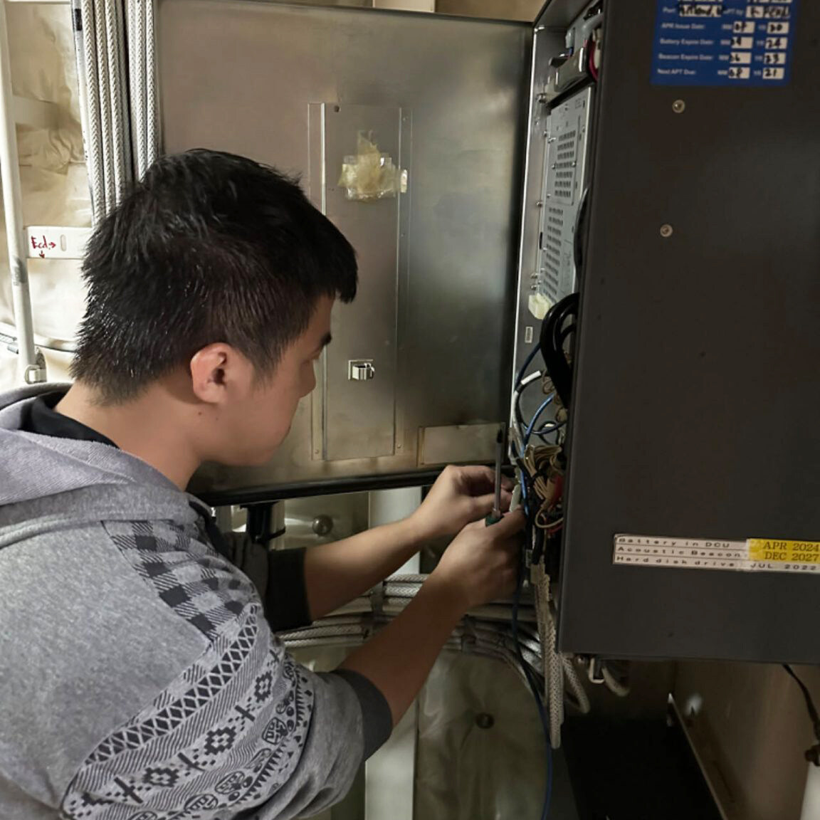 船舶主机十字头的检修方法