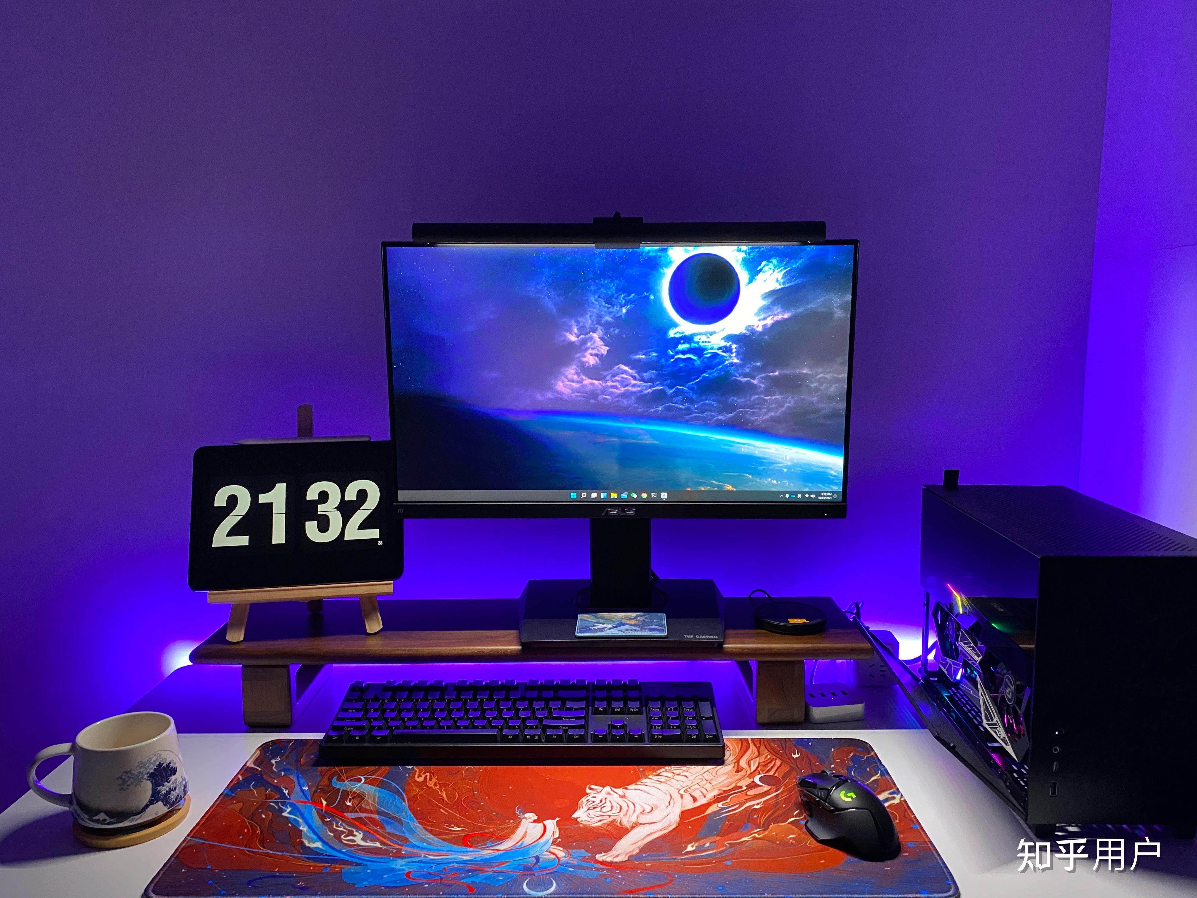 一个桌面怎么摆放电脑主机等