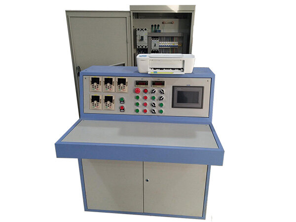 大白搅拌站主机操作台