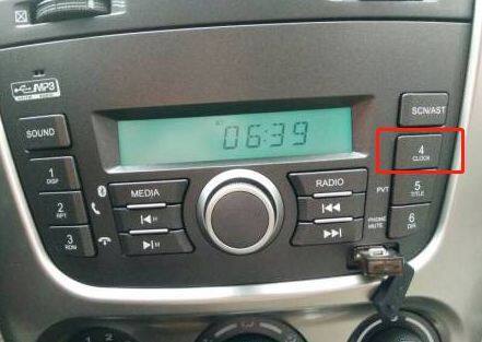 小智车载主机怎么设置时间