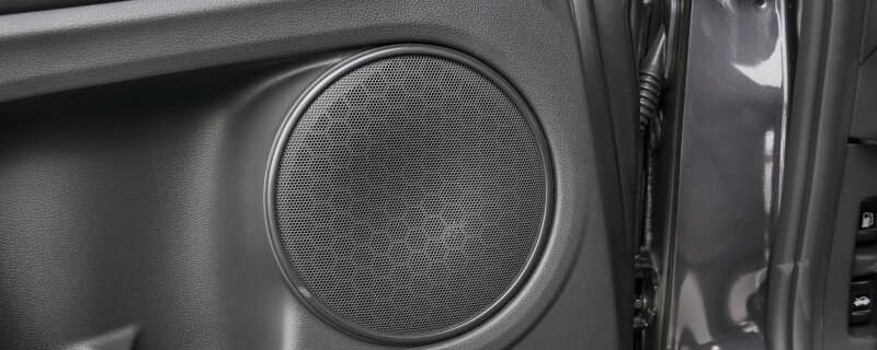 一般汽车更换主机喇叭功放的价格