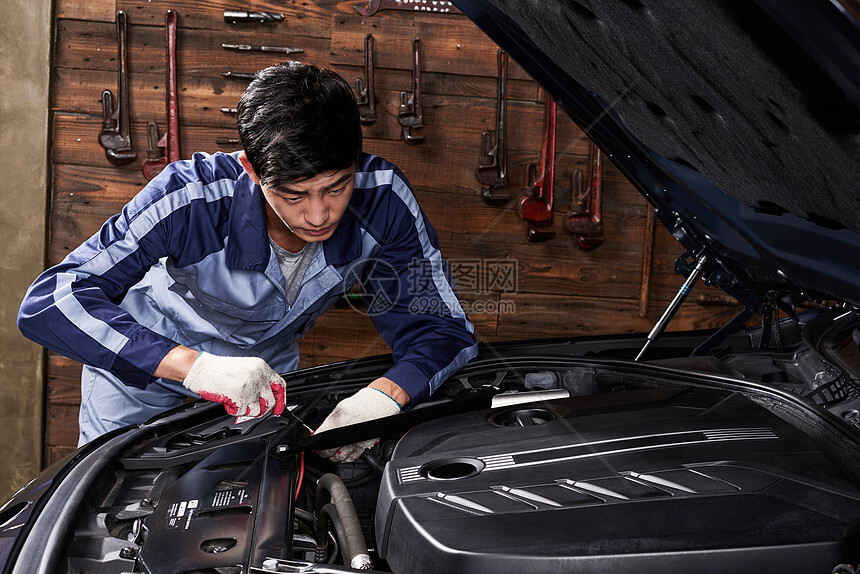 修车换发动机不备案违法吗