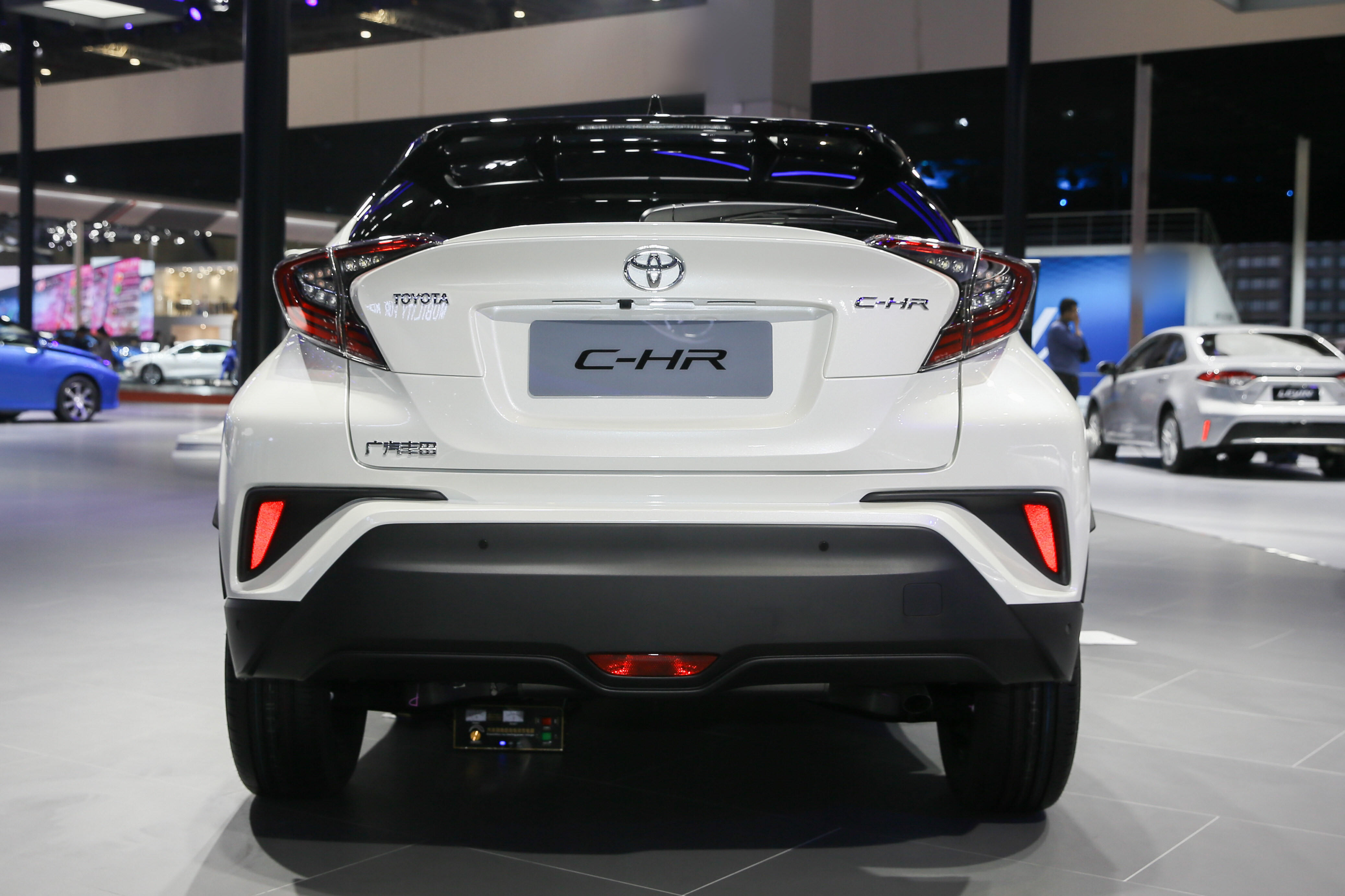 丰田19款卡罗拉原车主机拆装