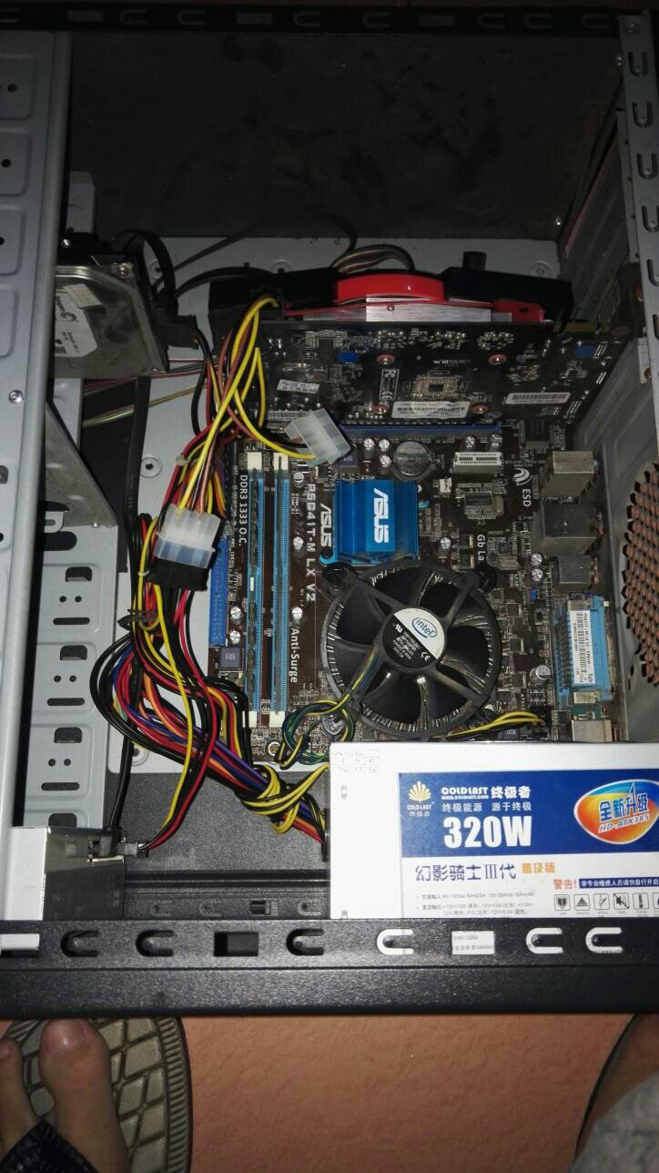 蓝屏重启主机开了显示器没反应