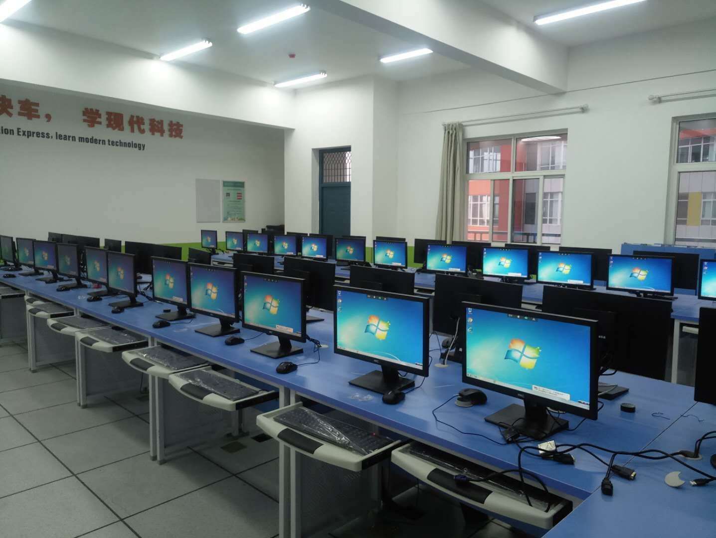 联动云教室怎么部署服务器