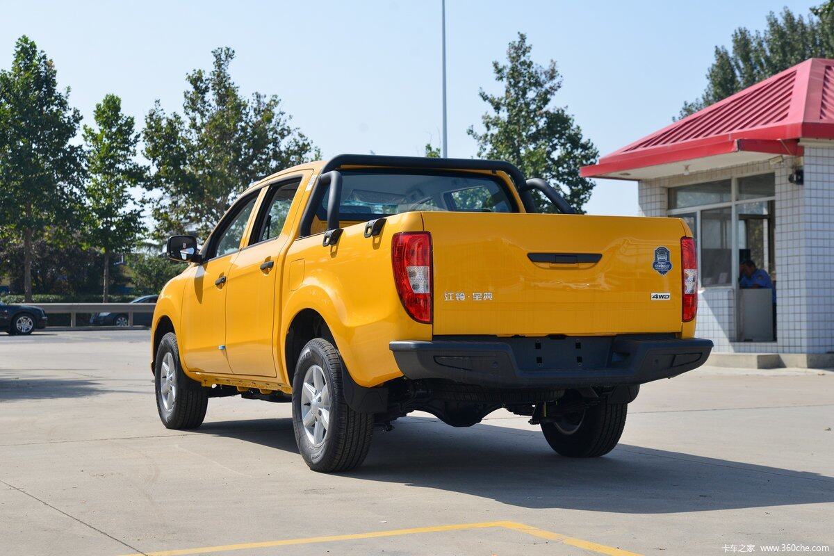 江铃特顺拆中控主机的教程