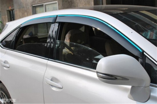 车窗贴了黑膜要备案吗