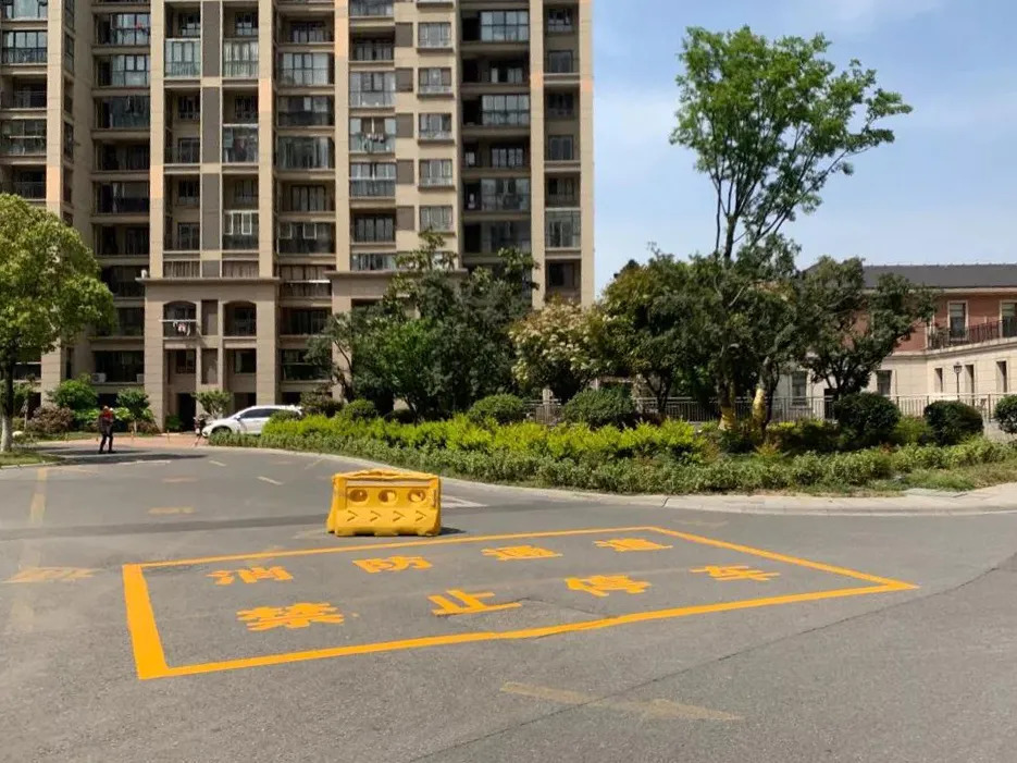 小区停车管理去哪里备案