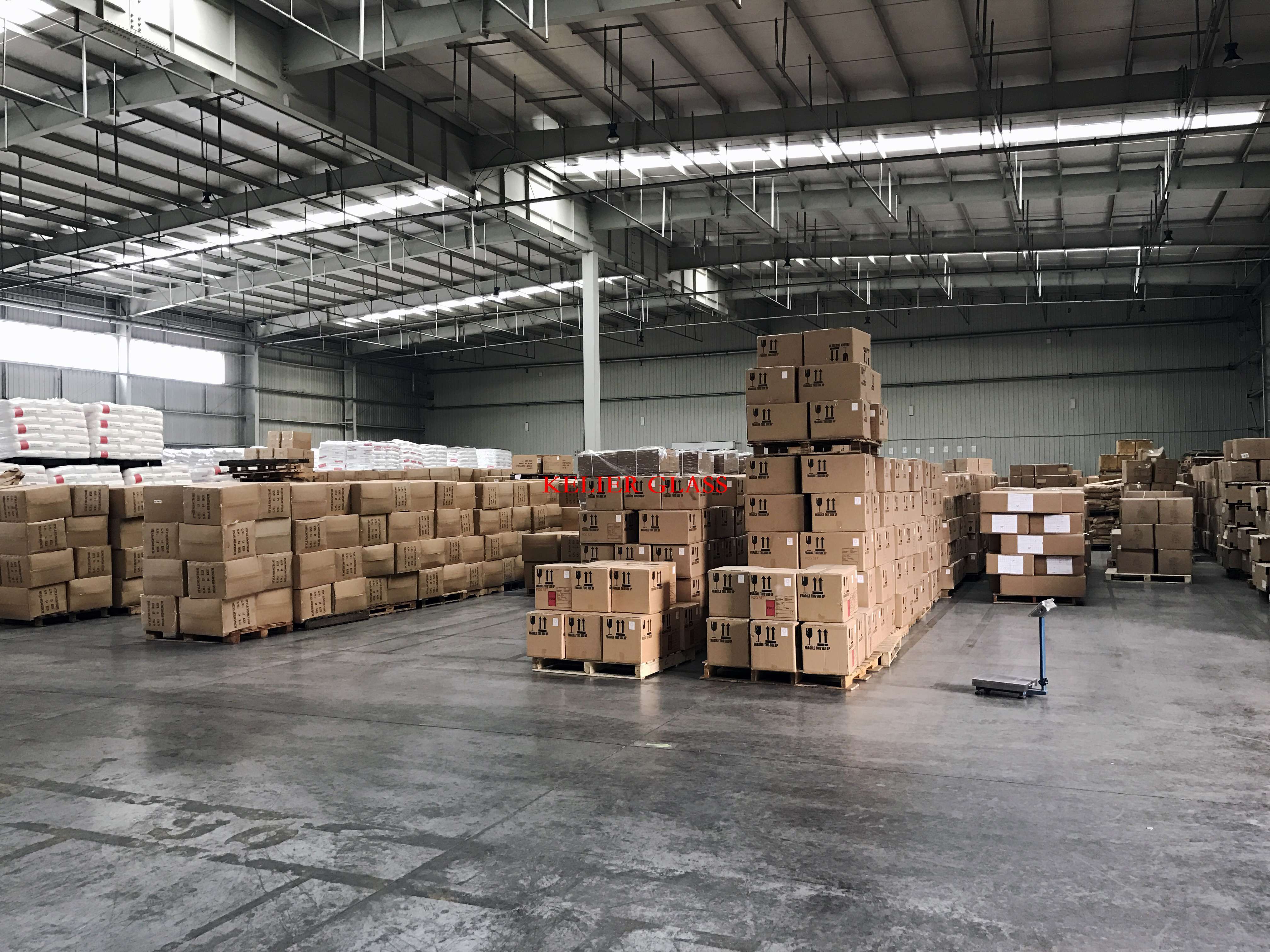 库房外面打个广告牌需要备案吗